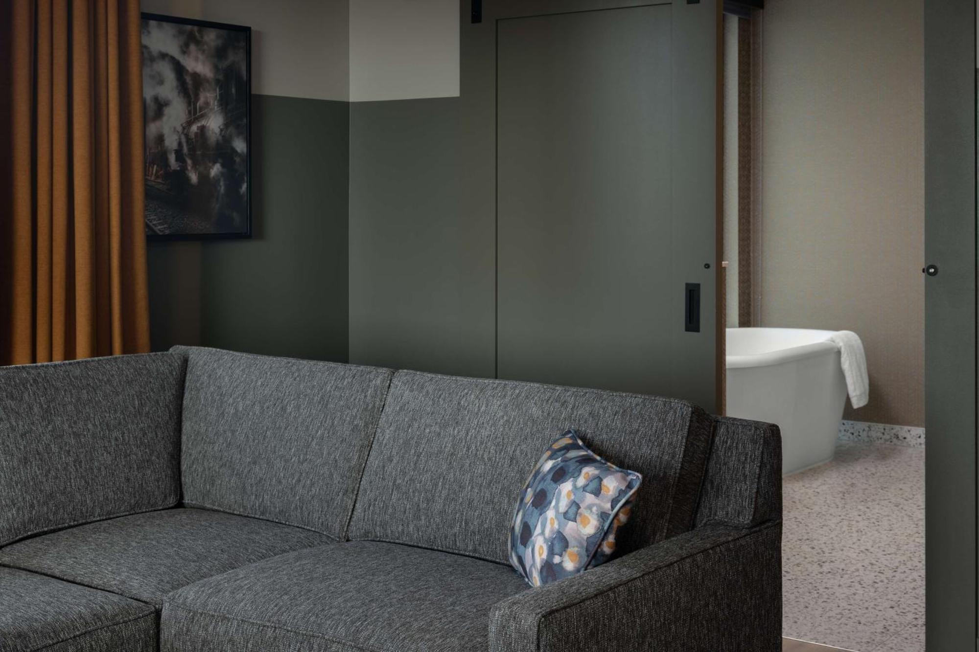 Hotel Nickel Plate Fishers, Tapestry Collection By Hilton Екстер'єр фото
